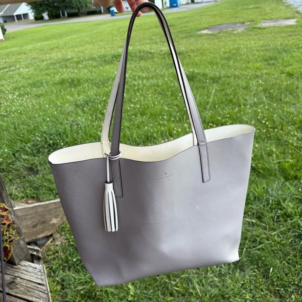 Kate Spade New York Leather Tote Bag with Tassel – Gray